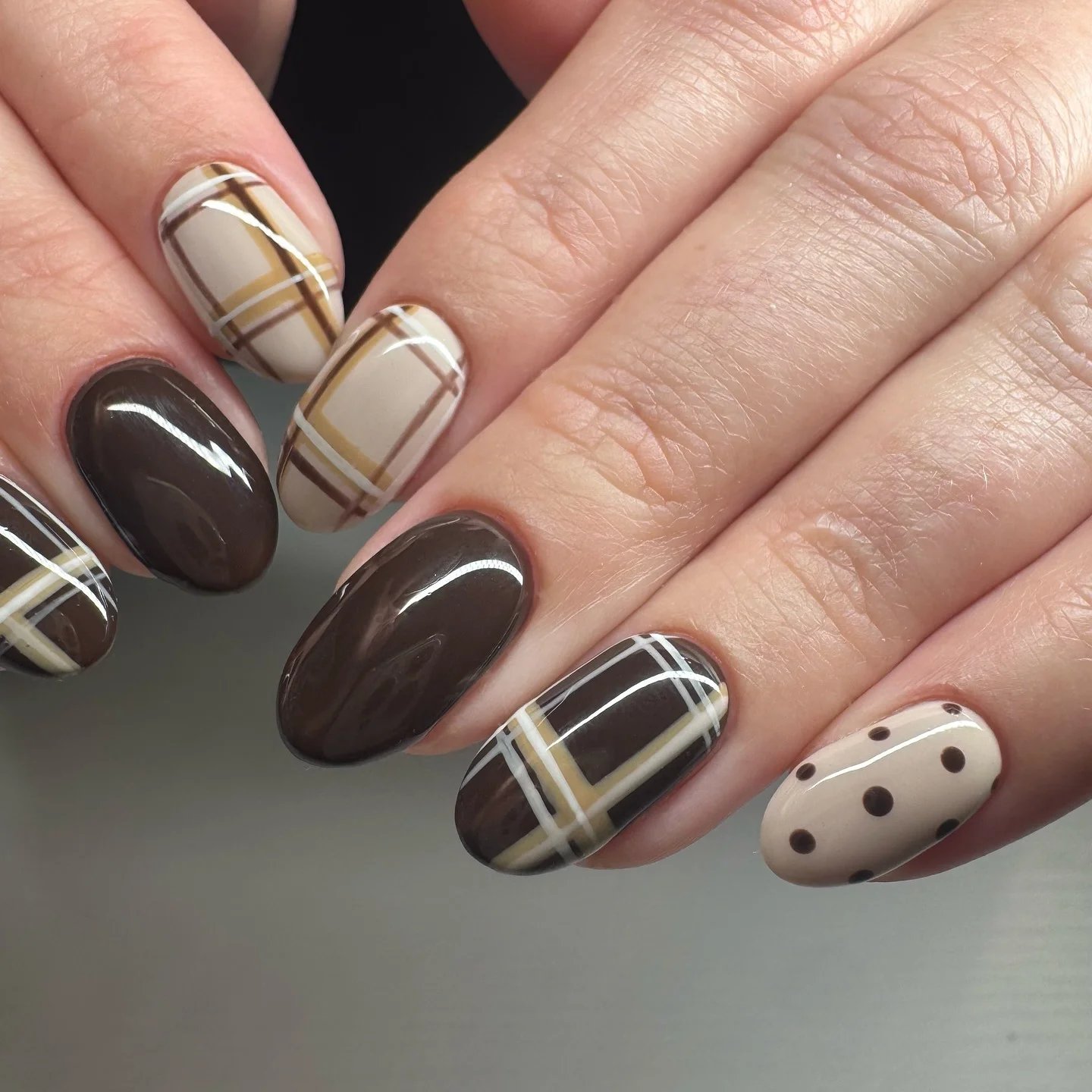 Mocha Plaid Nails