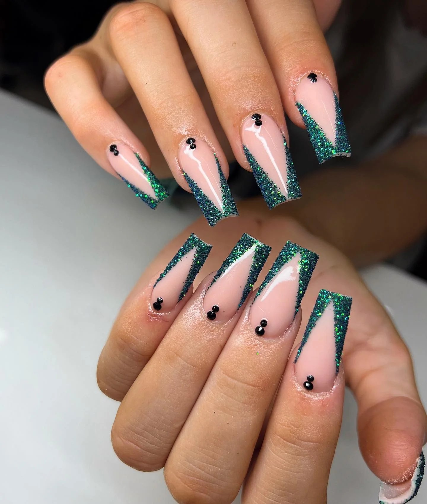 Nude Coffin Emerald Outline