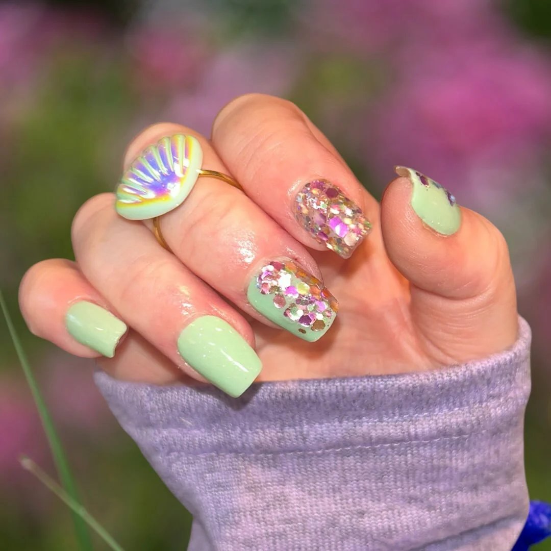 Pastel Green Glitter