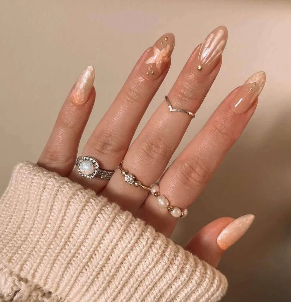 Pearl Gold Nails