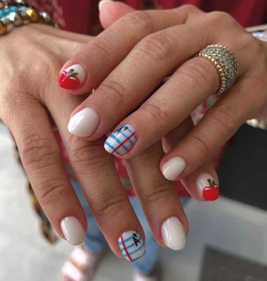 Apple notebook nails
