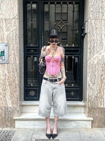 Pink corset with jorts