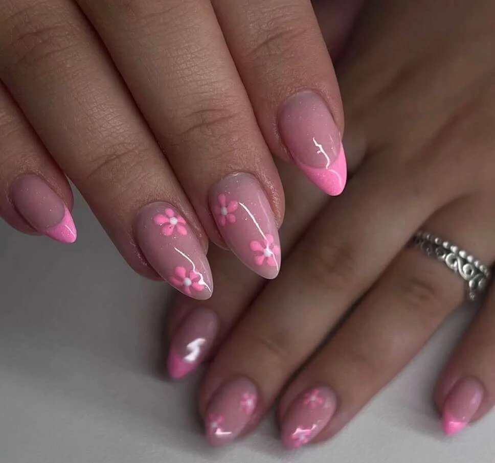 Pink Daisy French Tips