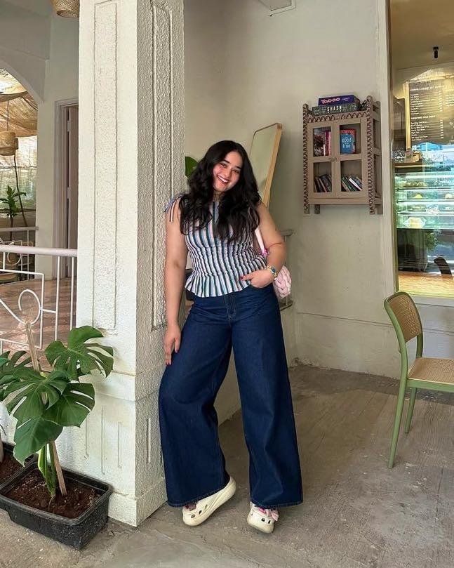 Striped Top, Dark Jeans