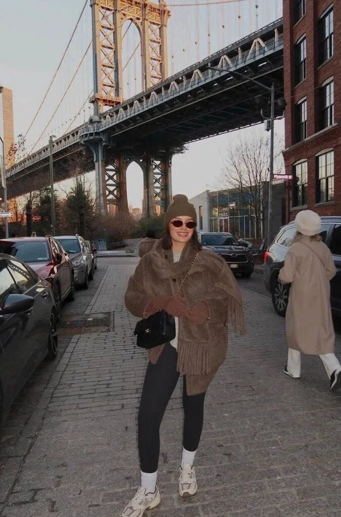 Brown knit with leggings