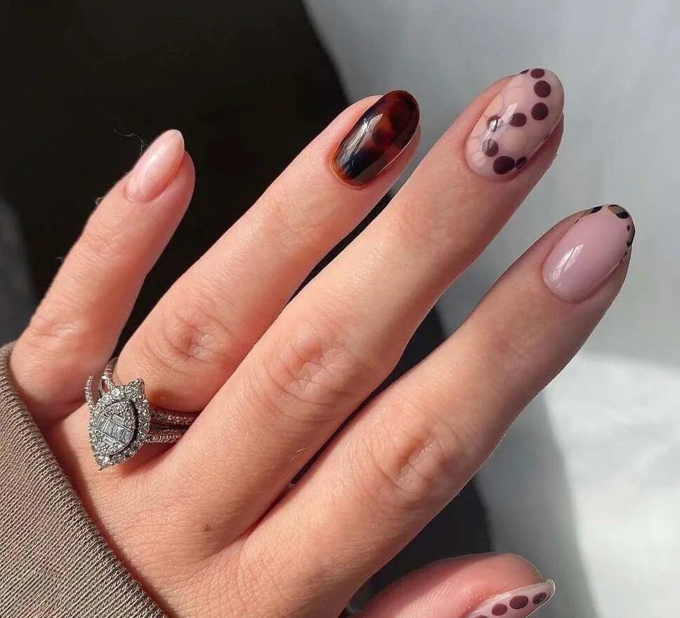 Tortoiseshell and Dot Nails