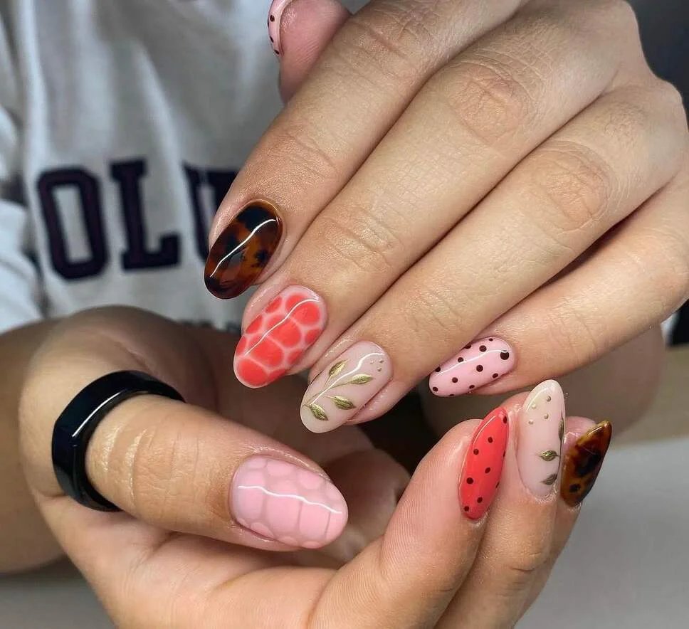 Tortoiseshell and gold leaves