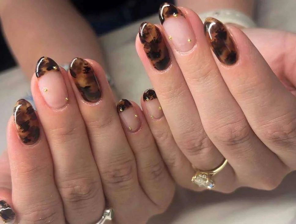 Tortoiseshell French tips