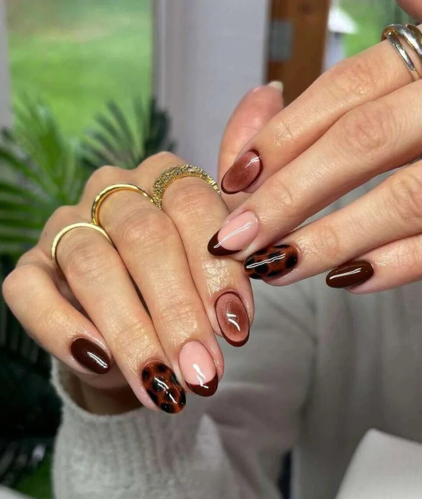Brown nails with tortoise shell