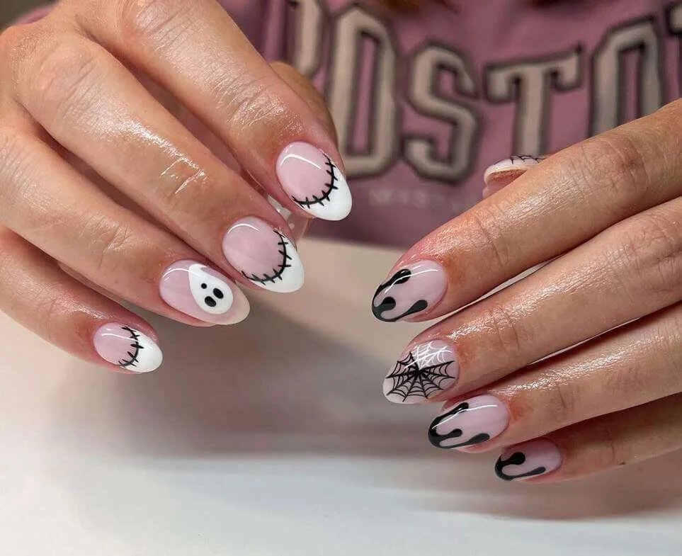 Halloween nail art