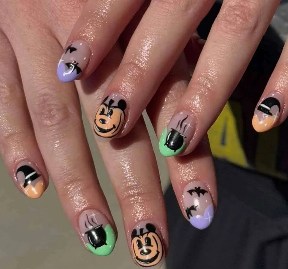 Mickey pumpkins and cauldrons