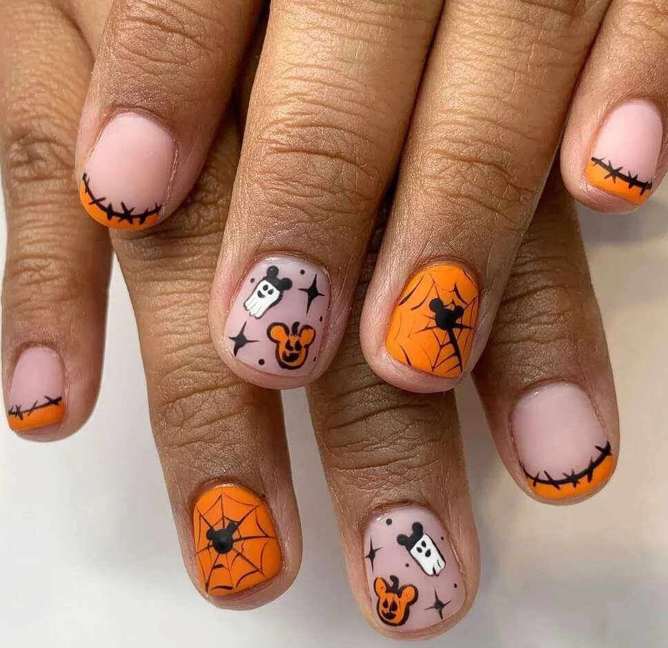 Short Mickey ghost nails